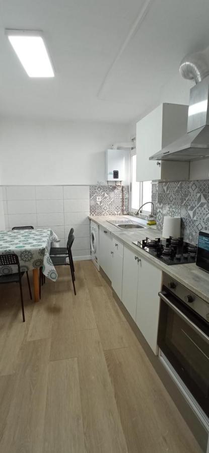 La Casona Vivienda Uso Turistico Recien Reformada En El Centro De Vilagarcia. Vilagarcia de Arousa Exteriör bild
