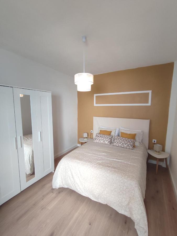 La Casona Vivienda Uso Turistico Recien Reformada En El Centro De Vilagarcia. Vilagarcia de Arousa Exteriör bild